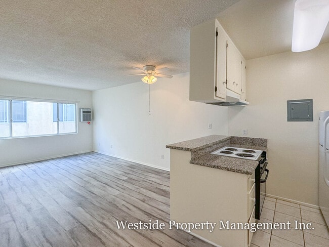 Photo - 11360 Iowa Ave
