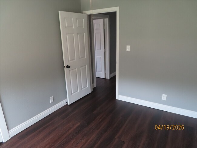 Photo - 10410 Broadstairs St