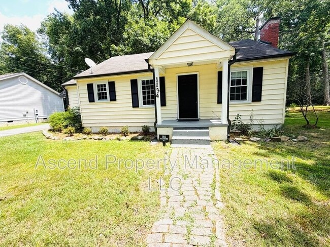 Building Photo - 1134 McDonald Dr