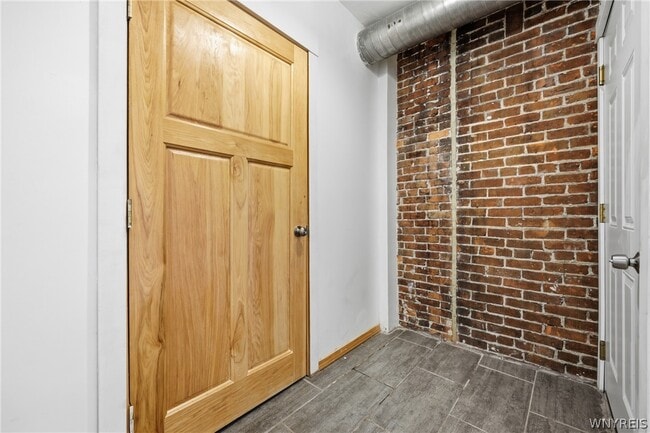 Photo - 110 Genesee St