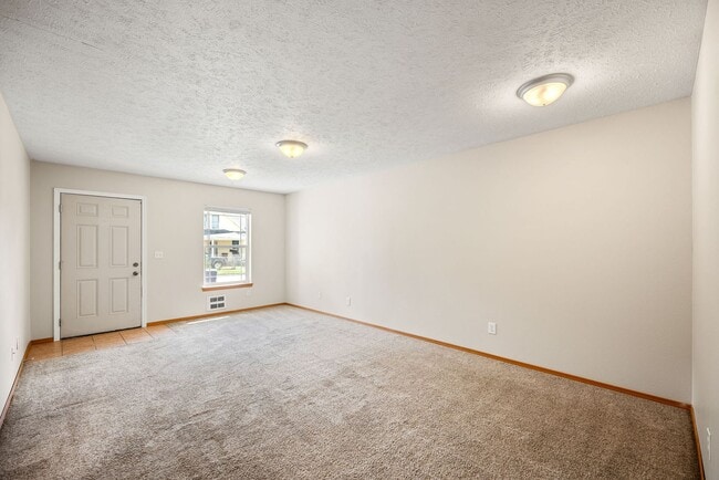 2907 E 4th Ave