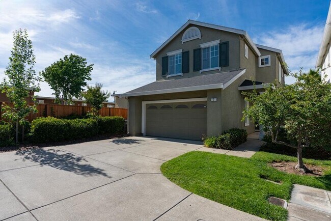Building Photo - Stunning Updated Alameda Home w/ Backyard Deck & Custom Features