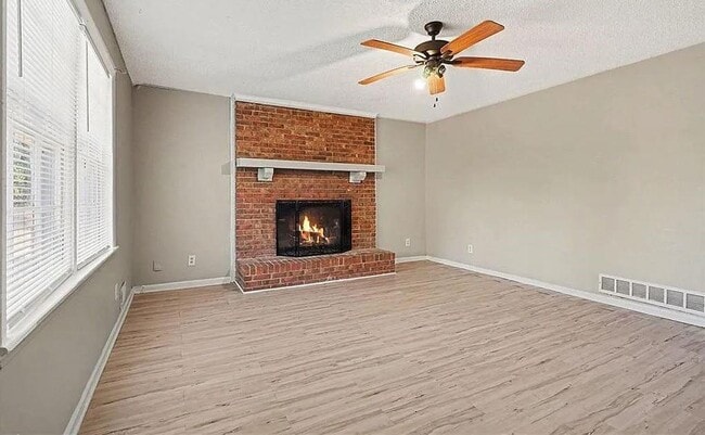 Photo - 4460 Marjorie Rd SW