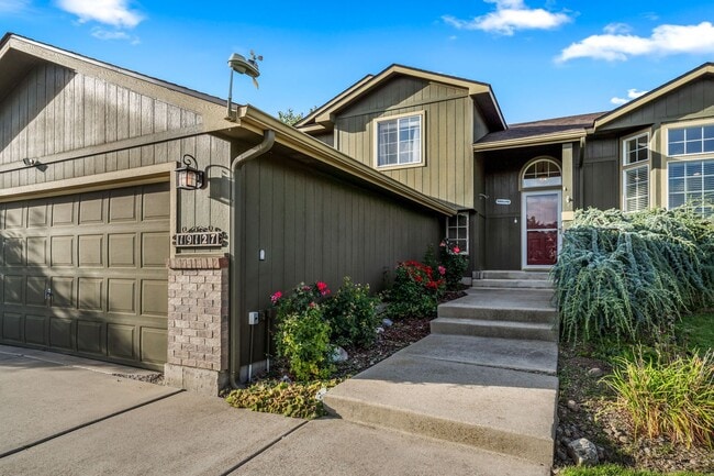 Photo - Beautifully done 3 bed 3 bath home in Greenacres/liberty lake area