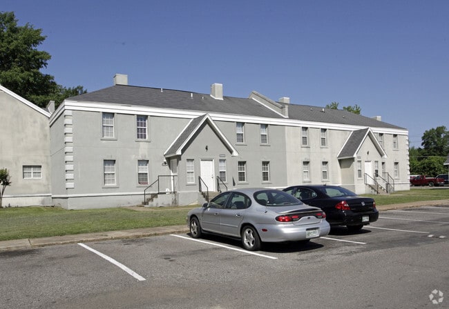 Photo - Salem Manor Apartments