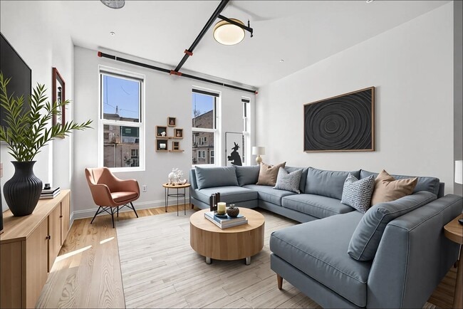 Building Photo - 615 Monroe St Unit 3 Rental