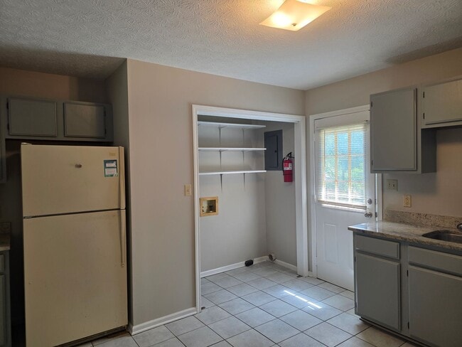 Photo - 107 Oliver St Unit B