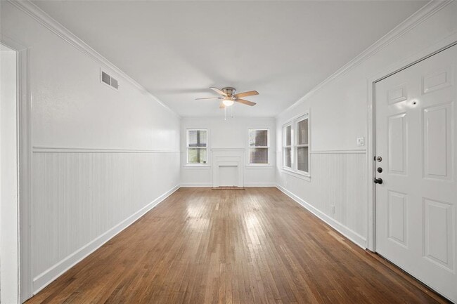 Photo - 4605 Harmon Ave