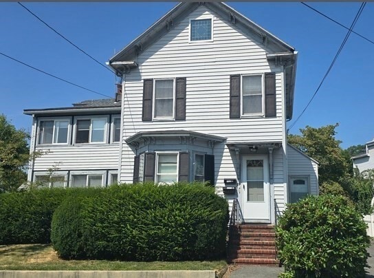 Building Photo - 28 Sargent St