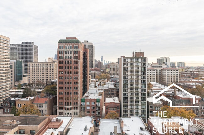 Photo - 445 W Wellington Ave Unit 13E