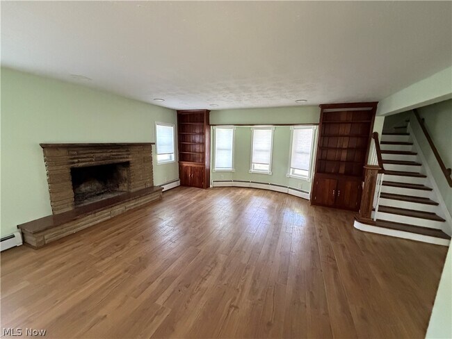 Photo - 145 State Rd
