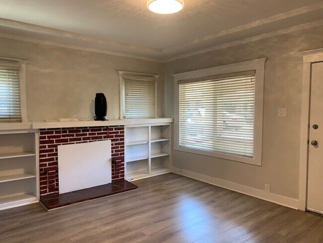 Photo - 3-Bed/1-Bath Plus Bonus Room That Can Be Used as 4th Bedroom. Walk to Santa Clara University! Ava...