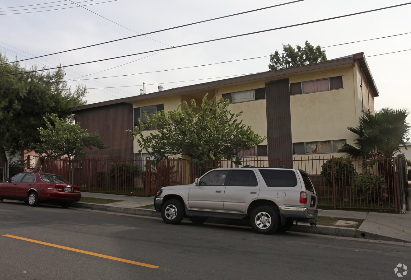 Photo - 5624 Meridian