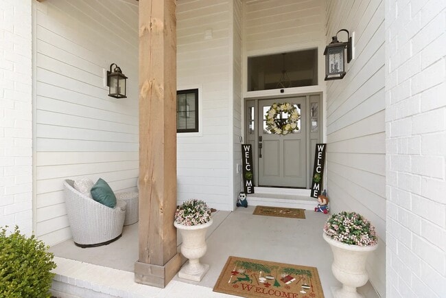 Photo - 703 S Hickory Dr