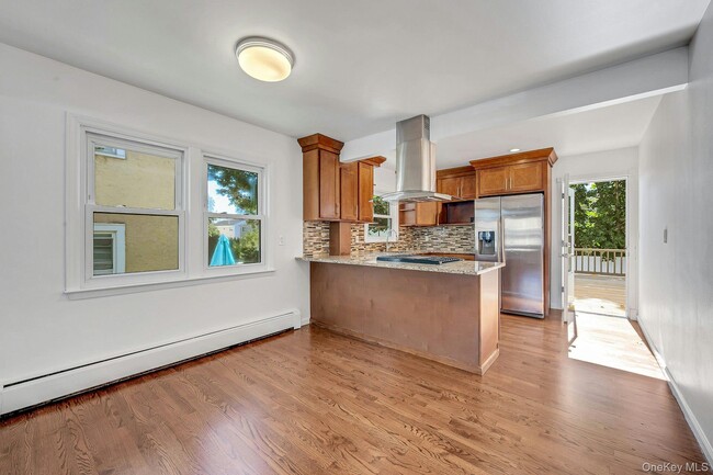 Photo - 105 Bradford St Unit 1
