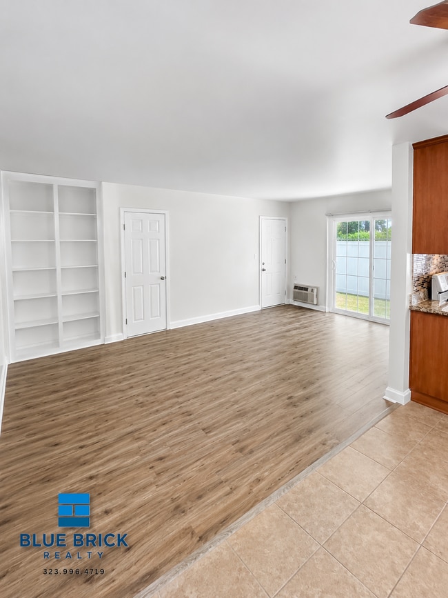 Building Photo - 7043 Alabama Ave Unit 204