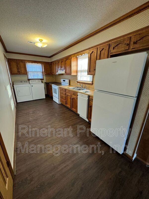 Photo - 470 Kimbrell St