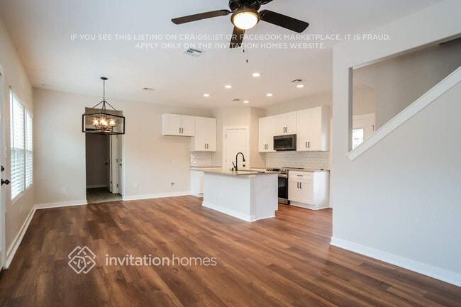 11012 Oak St