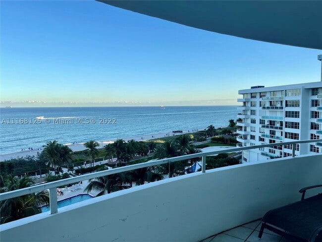 Photo - 5161 Collins Ave Unit 914