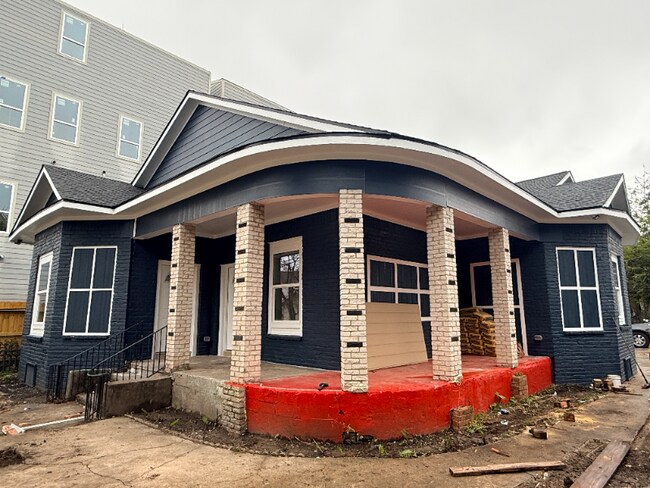 Photo - 1519 McKee St Unidad 2