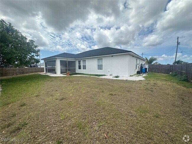 Building Photo - 2115 NW 19th Ave Rental