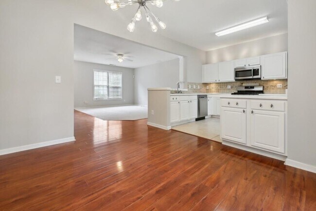 Photo - 4084 Howell Park Rd