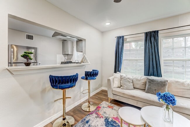 Photo - 2720 Truxillo St Unit 2