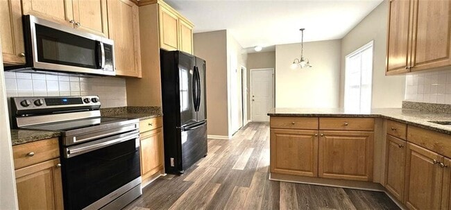 Photo - 3350 Steeple Way