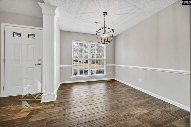 Photo - 520 Menauhant Ct