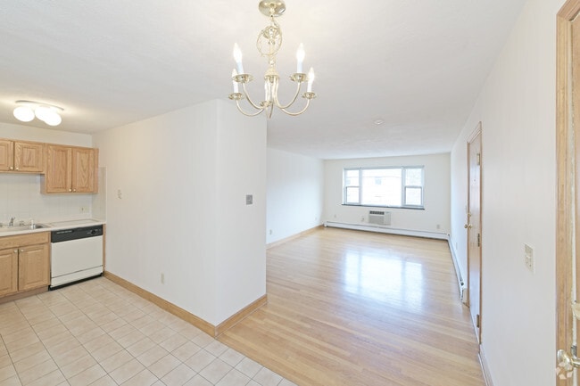 1 BR, 1 BA