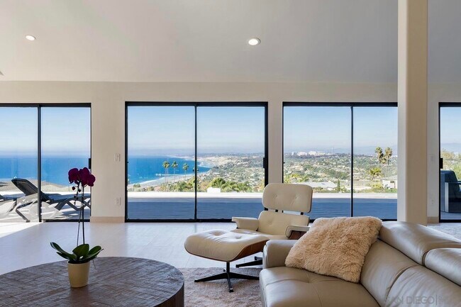 Photo - 7274 Via Capri