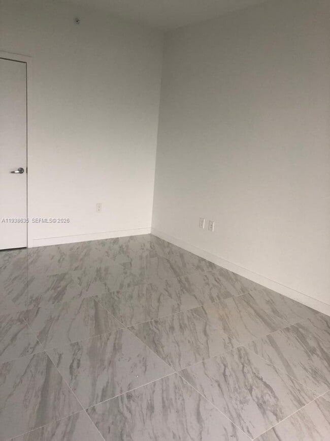 Photo - 16385 Biscayne Blvd Unit 502