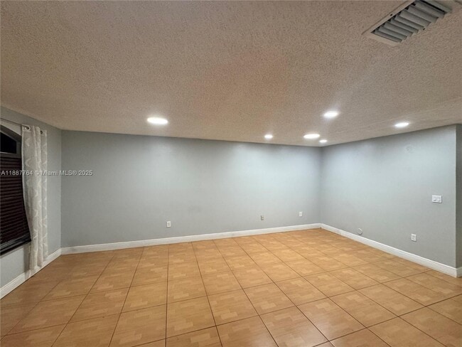 Photo - 7005 NW 173rd Dr