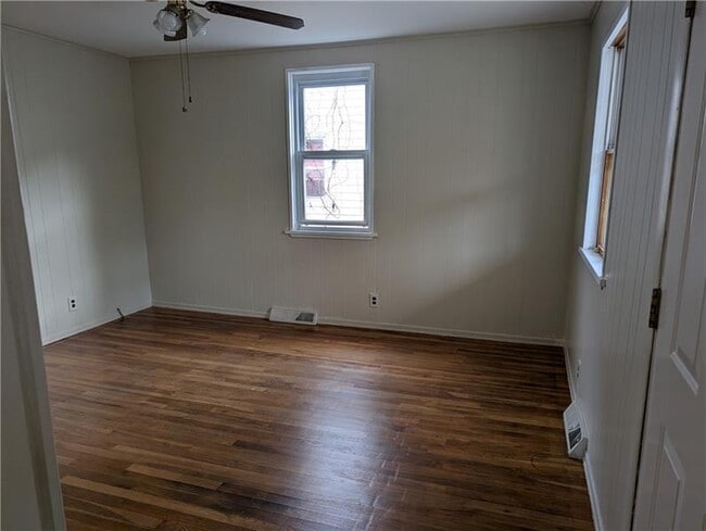 Photo - 623 Conrad Ave