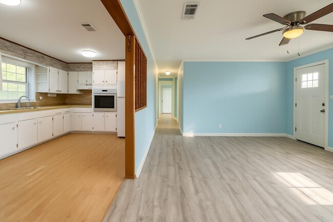 Photo - 1221 42nd Ave