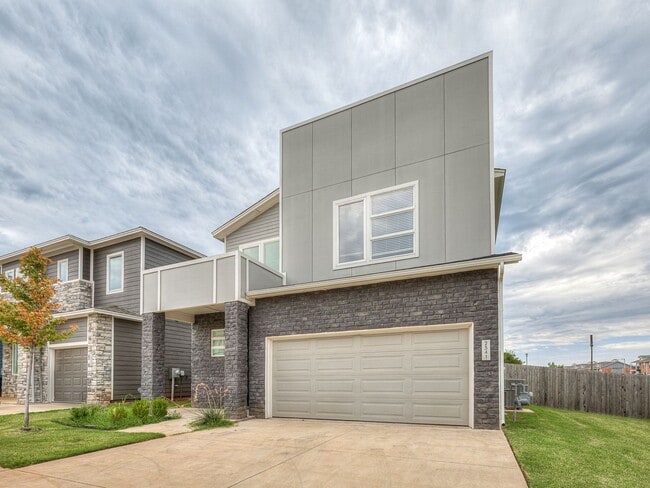 Photo - Beautiful New Construction Home in Edmond/...