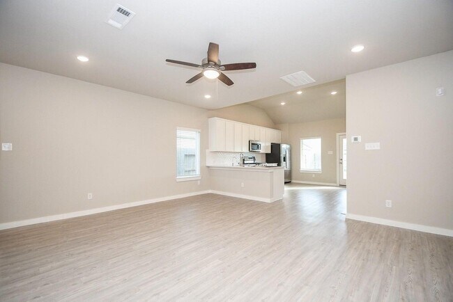 Photo - 21631 Coral Mist Dr