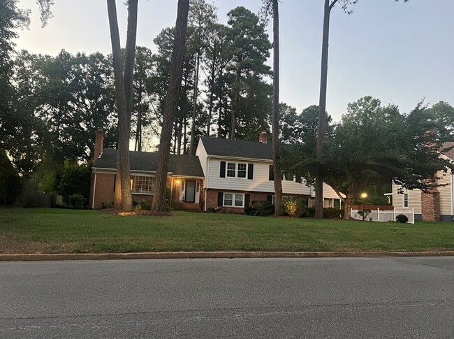 318 N Wilkinson Rd