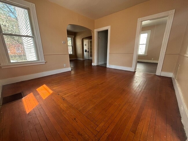 Photo - 37-39 Hotchkiss St Unit 1st Floor