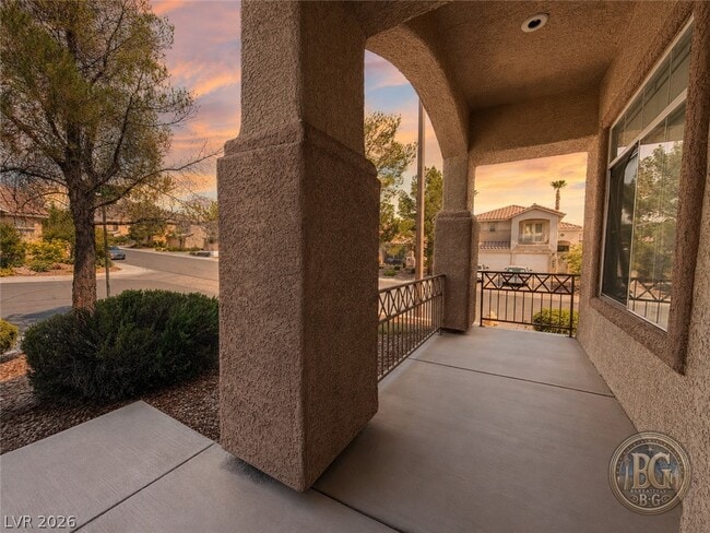 Photo - 2012 Cedarcrest Ct