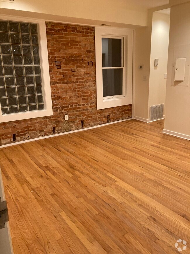 Building Photo - 1523 Church St NW Unit 1 Rental