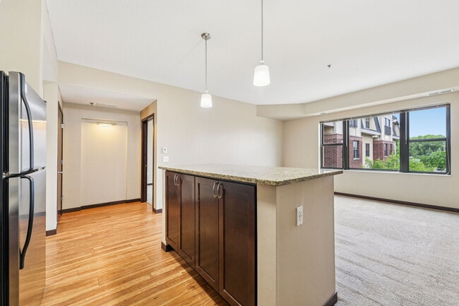 Building Photo - Oaks Station Place Rental