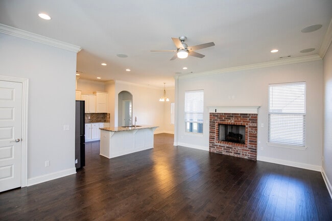 Photo - 4000 SW Hollyhock St