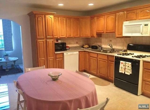 Photo - 525 Harrison Ave Unit 2F