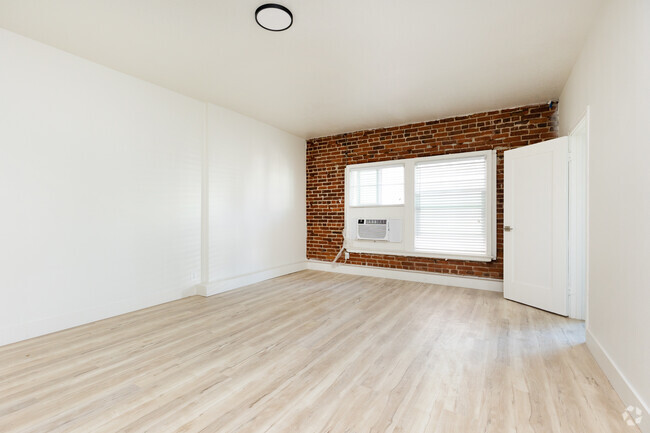 Interior Photo - Modern & Stylish 2-Bedroom Apartment... Gr...