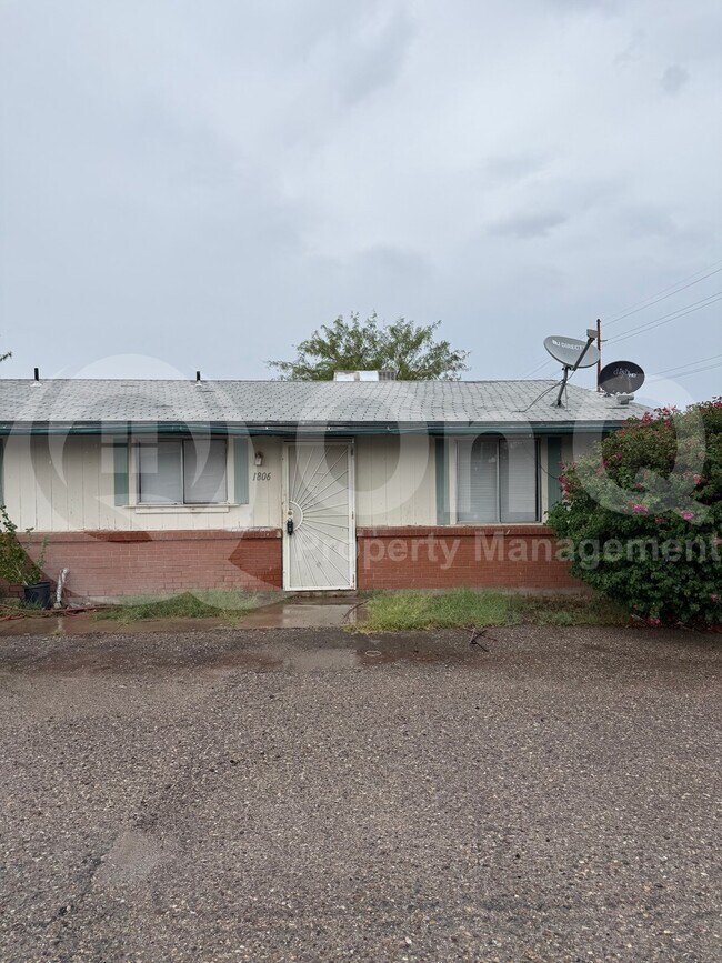 Photo - 1806 S Van Buren Ave