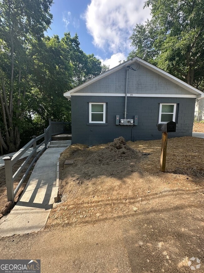 Building Photo - 391 4th St Rental