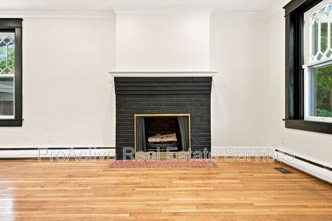 734 Shirley Ave