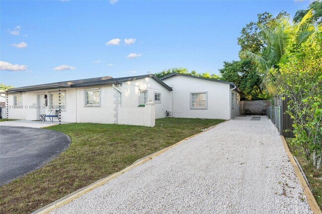 Building Photo - 13830 SW 73rd St