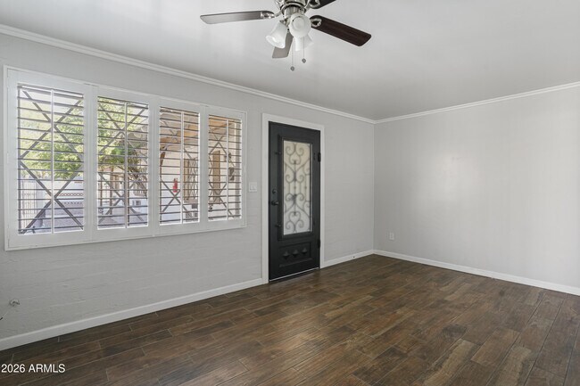 Photo - 3426 N Miller Rd Unidad 8